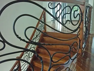 Hot-Metal-Spraying2_400x300